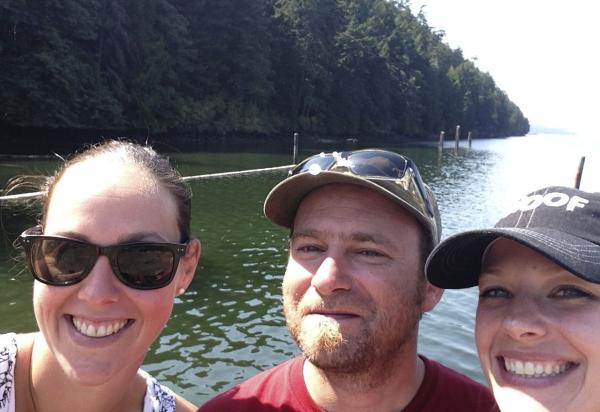 Ze'ev selfie with two students lake in background